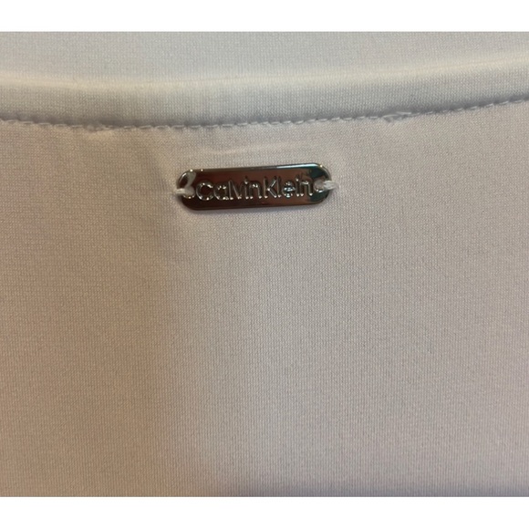 “CALVIN KLEIN” LIGHTWEIGHT TEE SHORT SIZE L - Picture 5 of 7